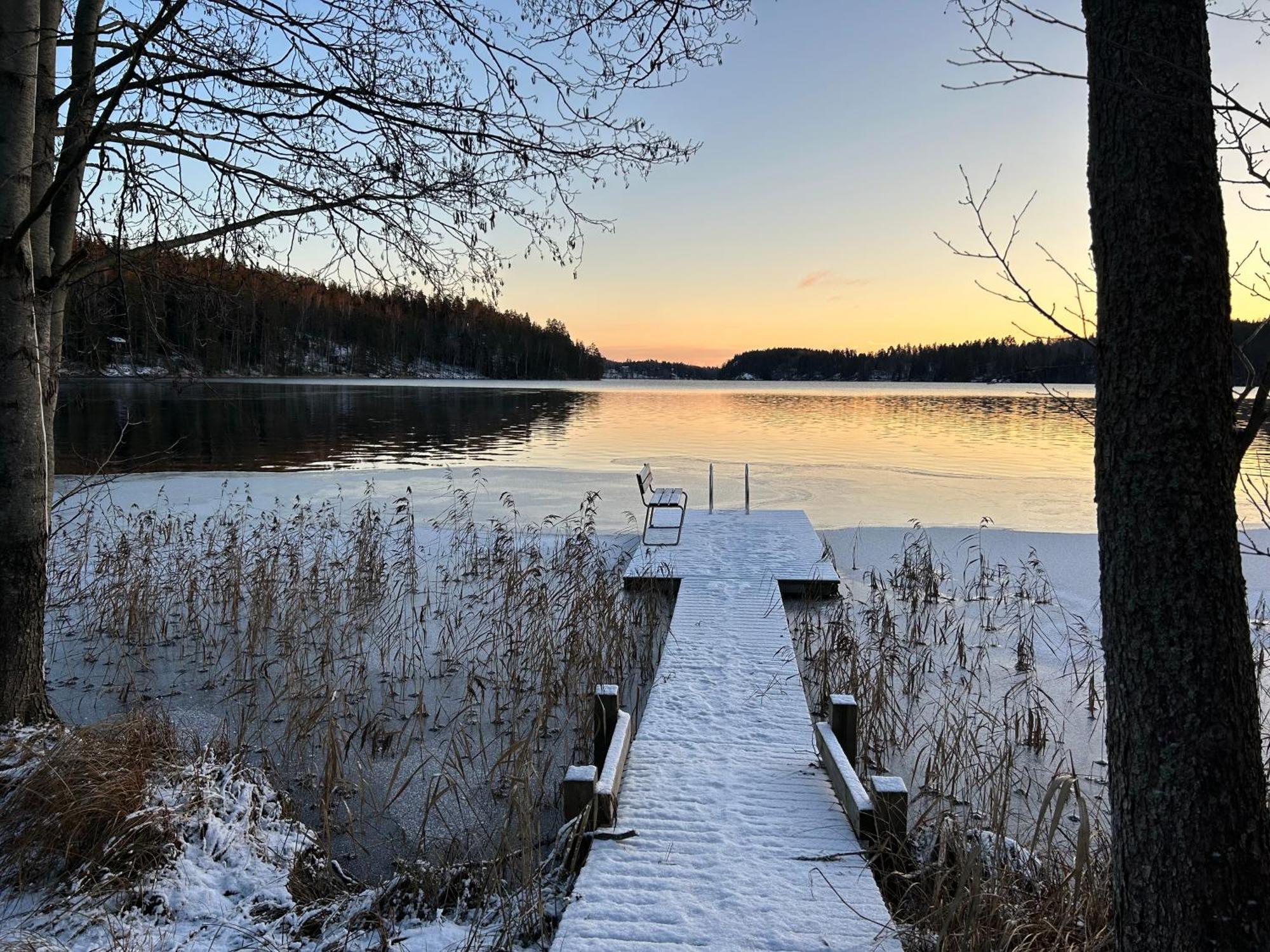Sauna Cabin In The Heart Of Nuuksio National Park - Moekki Nuuksiossa Эспоо Экстерьер фото